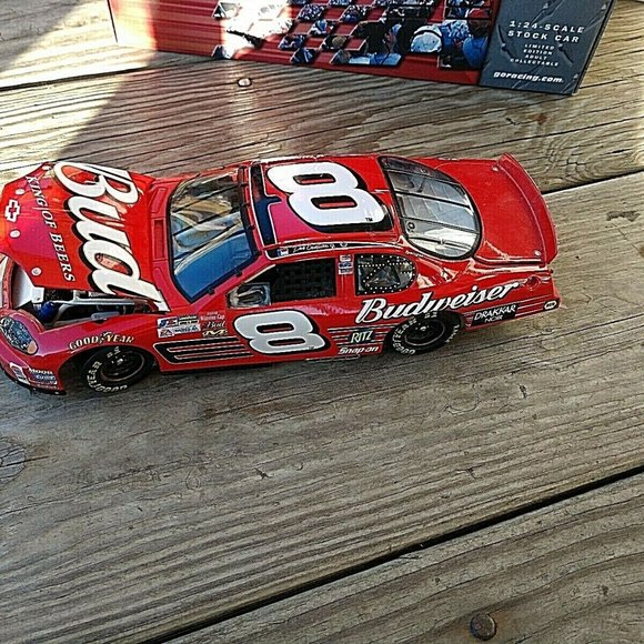 HOST PICK Action 2003 Dale Earnhardt Jr.'s Budweiser Monte Carlo 1:24 Diecast - Picture 4 of 10